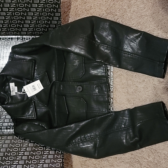 Wednesday Addams Jacket NWT BLACK VEGAN LEATHER SHORT CROPPED JACKET - Picture 7 of 7